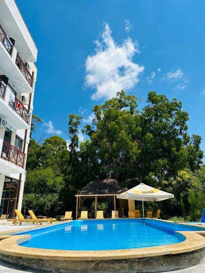Vita Gardenia Hotel Tskaltubo Exterior foto